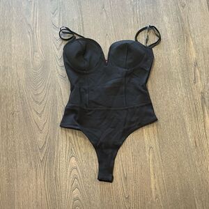 NWOT Guess Los Angeles Black Corset Bodysuit V-Underwire Spaghetti Straps Sz S